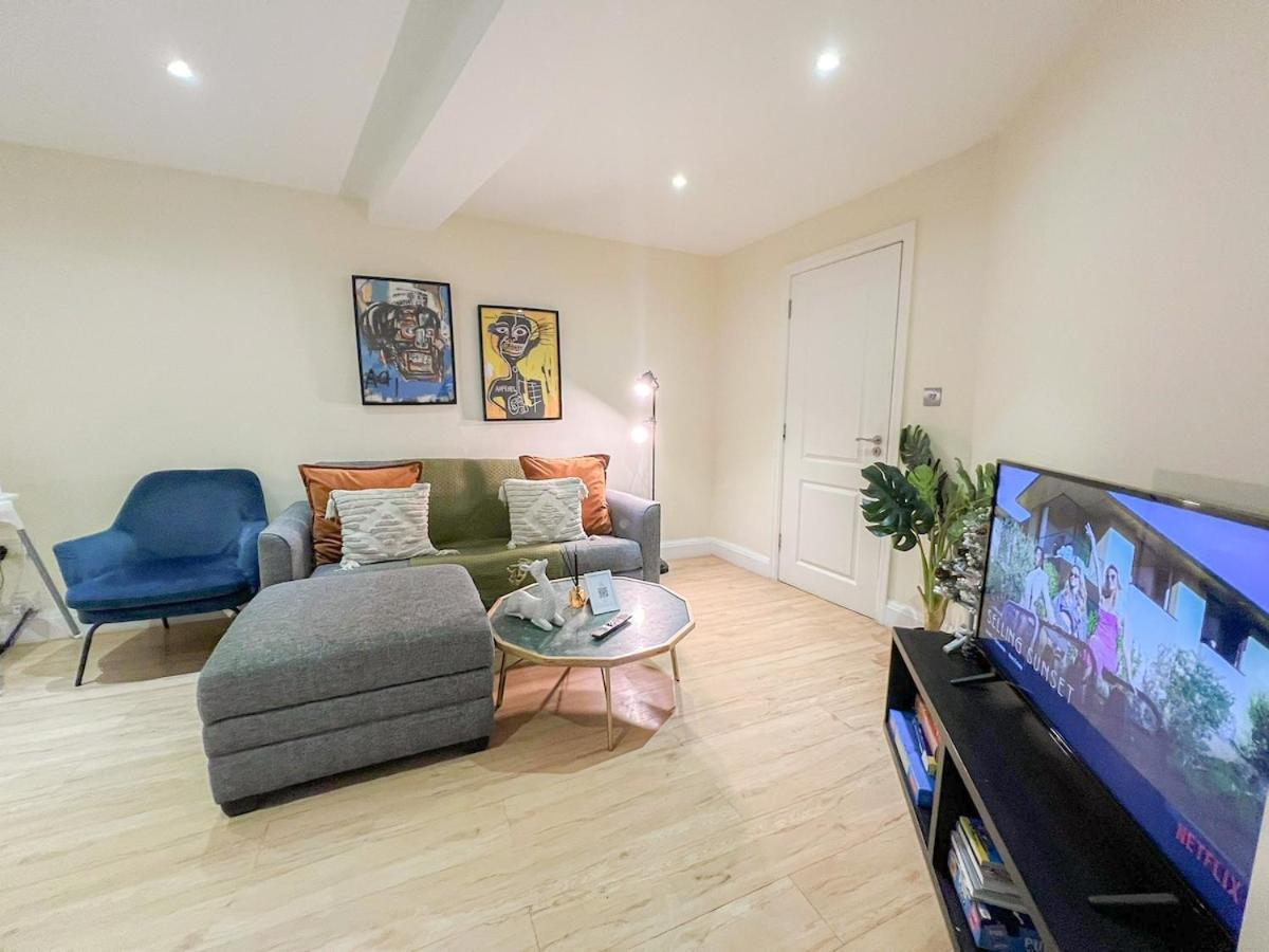 3 Bedroom Apartment With Private Terrace In Pimlico, Westminster, Victoria Londres Exterior foto