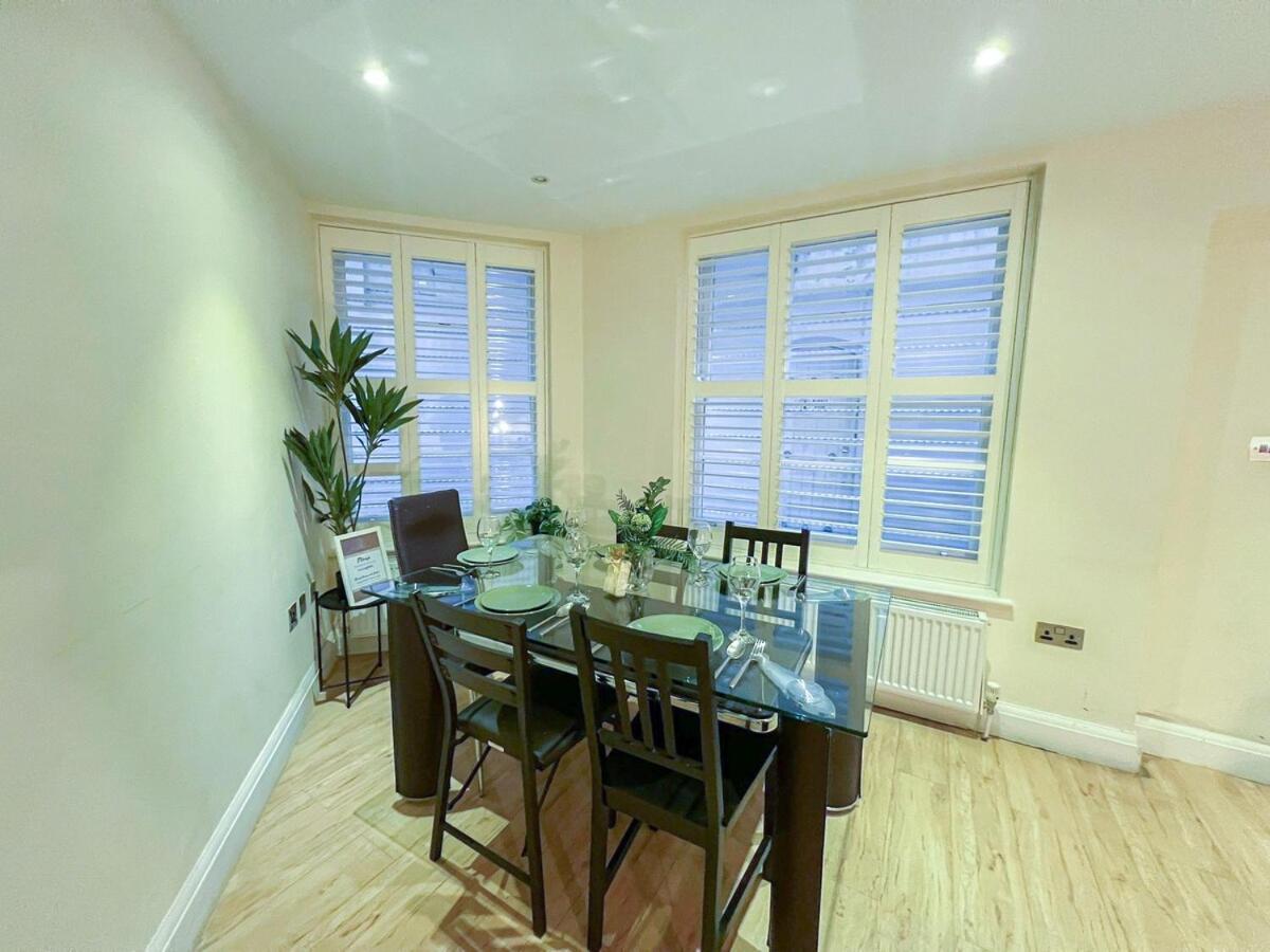 3 Bedroom Apartment With Private Terrace In Pimlico, Westminster, Victoria Londres Exterior foto